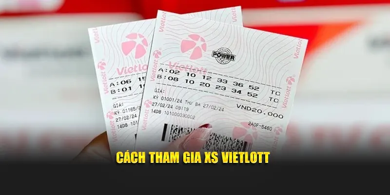 Người chơi nhận giải lớn từ vé số Vietlott với niềm vui rạng rỡ.